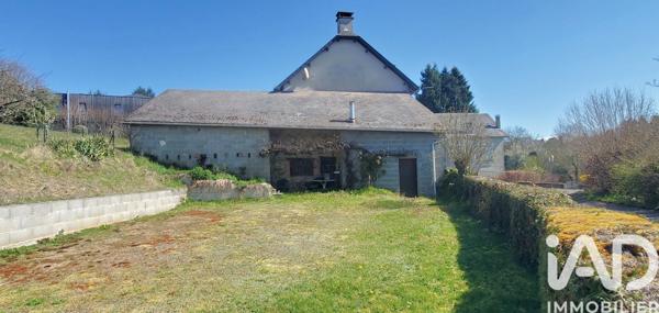 Maison à vendre 11 pièces 283,5 m² Neuvic