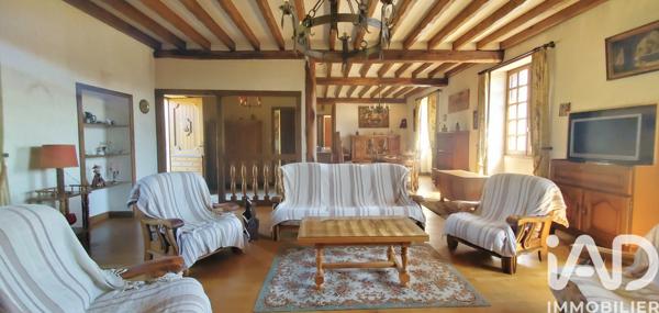 Maison à vendre 11 pièces 283,5 m² Neuvic