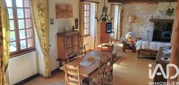 Maison à vendre 11 pièces 283,5 m² Neuvic