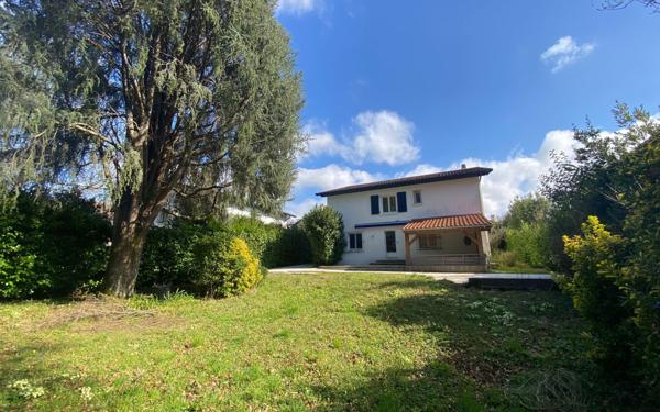 Maison à vendre    9 pièces •  Bayonne