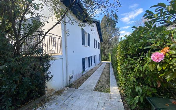 Maison à vendre    9 pièces •  Bayonne