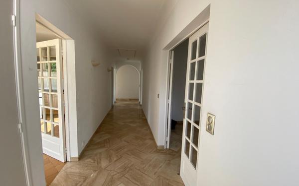 Maison à vendre    9 pièces •  Bayonne