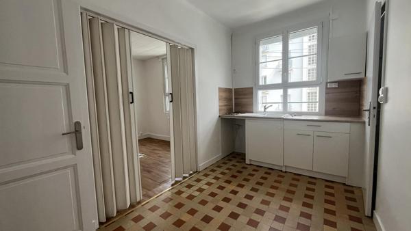 Appartement
                                                                                                                                                                                                                                                                                                                        3 pièce(s)                                                                                                                                                                                                          2 chambre(s)                                                                                                                                                                                                          49  m²