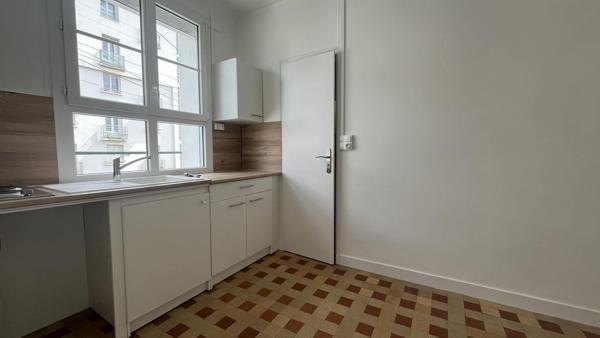 Appartement
                                                                                                                                                                                                                                                                                                                        3 pièce(s)                                                                                                                                                                                                          2 chambre(s)                                                                                                                                                                                                          49  m²
