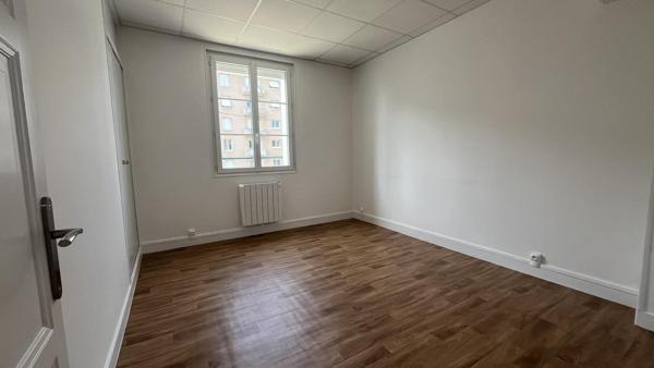 Appartement
                                                                                                                                                                                                                                                                                                                        3 pièce(s)                                                                                                                                                                                                          2 chambre(s)                                                                                                                                                                                                          49  m²
