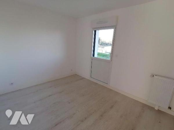 NOUVEAUTE TRENTE CINQ NOTAIRES !!! rue de la Plaisance, proche canal Saint-Martin, au rez-de-ch...