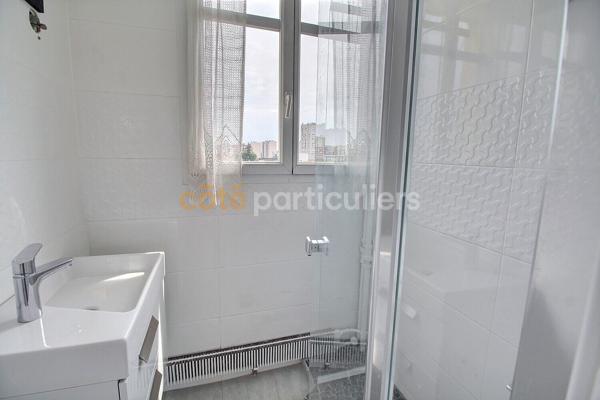 Location
                Appartement47,5 m² - 3 Pièces -
                    CHATILLON (92320)