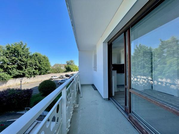 Location d'un appartement T1 à COMBS-LA-VILLE