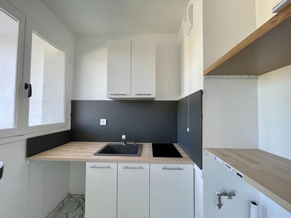 Location d'un appartement T1 à COMBS-LA-VILLE