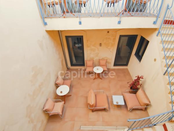 GARD (30) LE GRAU-DU-Roi (30240) à vendre Murs & fonds fonds de commerce hôtel -10 ch de 200 m 2 à 100 m plage et port.