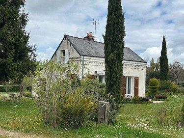 Maison à vendre à Baugé-en-Anjou dans le Maine-et-Loire (49150), ref : LB/2575 CENTRE Maison à vendre à Baugé-en-Anjou dans le Maine-et-Loire (49150), ref : LB/2575 CENTRE
