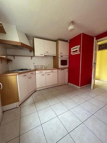Maison à vendre à Baugé-en-Anjou dans le Maine-et-Loire (49150), ref : LB/2575 CENTRE Maison à vendre à Baugé-en-Anjou dans le Maine-et-Loire (49150), ref : LB/2575 CENTRE