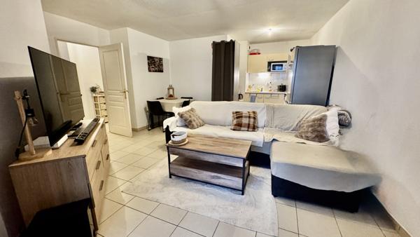 Grasse (06130) Revenus immédiats: T3 vendu loué dans résidence 2009