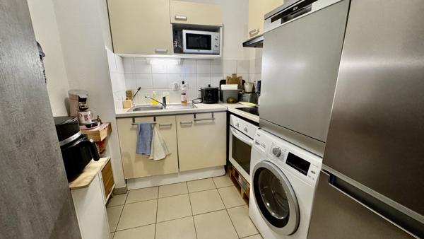 Grasse (06130) Revenus immédiats: T3 vendu loué dans résidence 2009