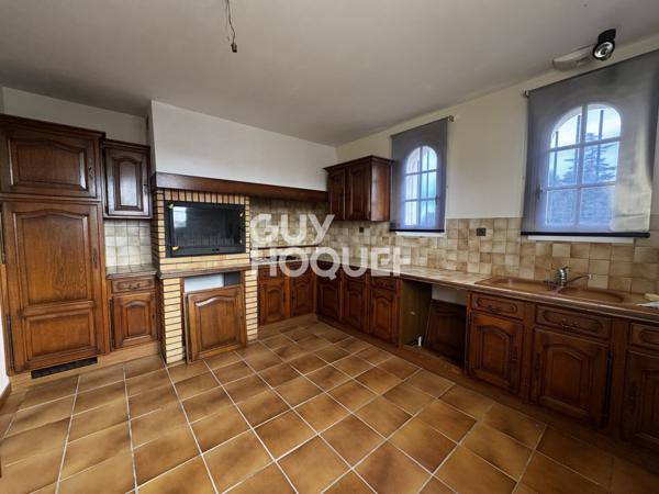 MAISON À VENDRE DE 8 PIÈCES DE 264,00 M²