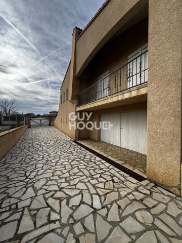 MAISON À VENDRE DE 8 PIÈCES DE 264,00 M²