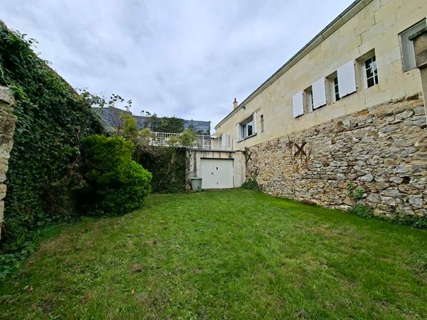 Saumur, Quartier de St-Hilaire-St Florent, maison de caractère avec piscine chauffée, 225 m²