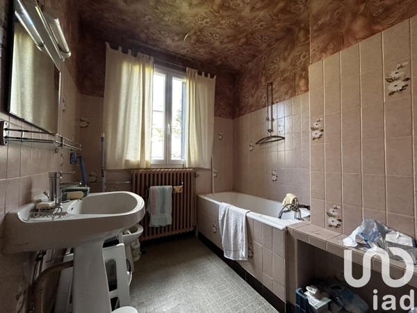 Maison 6 pièces de 90 m² à Allanche (15160)