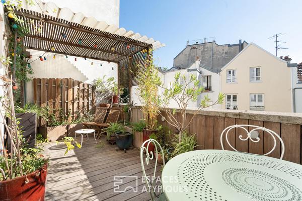Appartement traversant avec deux terrasses et sauna – Place du Tertre