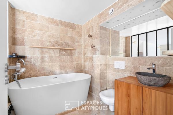 Appartement traversant avec deux terrasses et sauna – Place du Tertre