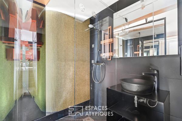 Appartement traversant avec deux terrasses et sauna – Place du Tertre