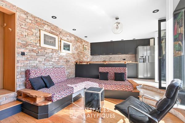 Appartement traversant avec deux terrasses et sauna – Place du Tertre