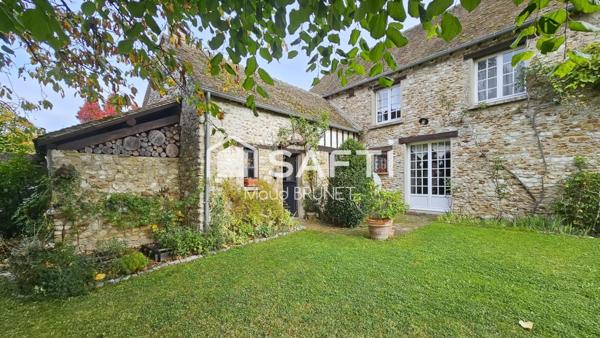 Propriété de charme en pierre avec piscine chauffée