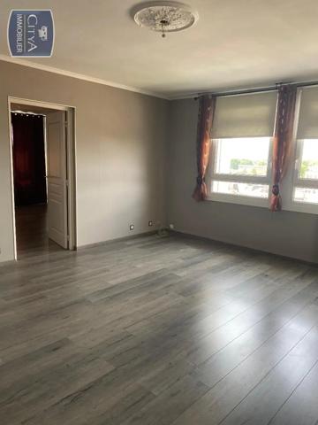 Appartement à louer 2 pièces 66.5m² Arras (62000)