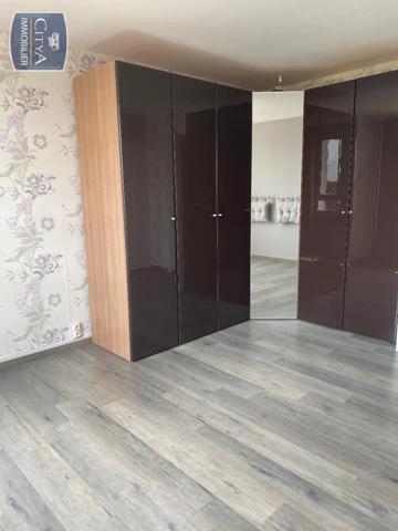 Appartement à louer 2 pièces 66.5m² Arras (62000)