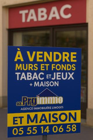 Fonds De Commerce
        
        - 110 m²
