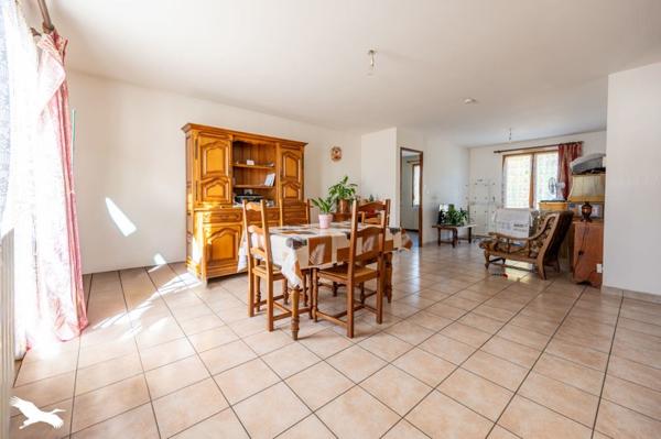 Maison à vendre |  Saint-Georges-sur-Moulon |  5 pièces | 98 m²