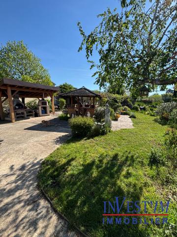 Maison St Genis Laval 7 pièce(s) 226 m2- Terrain 1672m². , St genis laval Maison St Genis Laval 7 pièce(s) 226 m2- Terrain 1672m². , St genis laval