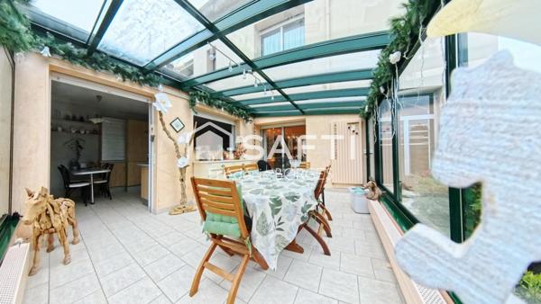 Vaste demeure familiale de 228 m² avec véranda 4 saisons – Secteur très prisé