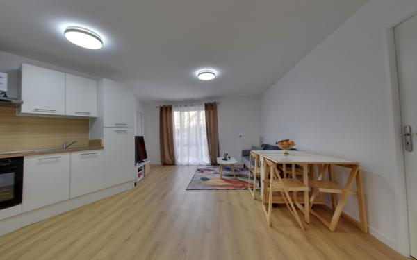 Appartement à vendre    3 pièces • 62,61 m2 Le Blanc-Mesnil