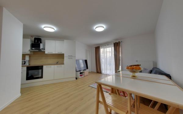 Appartement à vendre    3 pièces • 62,61 m2 Le Blanc-Mesnil