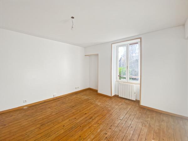 Maison Gaillon Sur Montcient 2 pièce(s) 46.27 m2