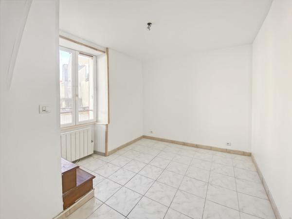 Maison Gaillon Sur Montcient 2 pièce(s) 46.27 m2