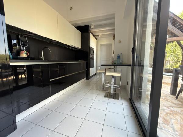 Maison à vendre  5 pièces - 155,51 m 2   CHATEAUROUX  - 36