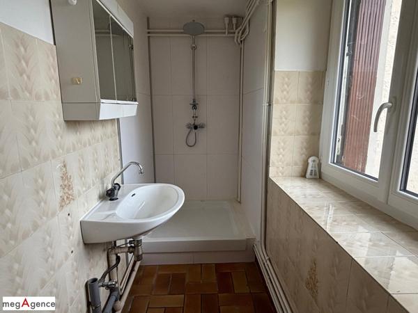 Maison à SAINT-HILAIRE-PEYROUX, 19560 - 6 pièces 140m²