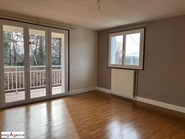 Maison à SAINT-HILAIRE-PEYROUX, 19560 - 6 pièces 140m²