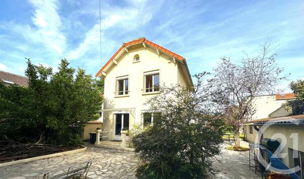 Maison à vendre  8 pièces - 140,14 m2 ST MAUR DES FOSSES - 94