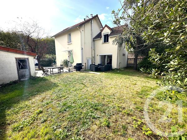 Maison à vendre  8 pièces - 140,14 m2 ST MAUR DES FOSSES - 94