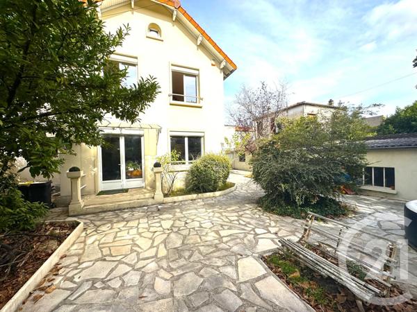 Maison à vendre  8 pièces - 140,14 m2 ST MAUR DES FOSSES - 94