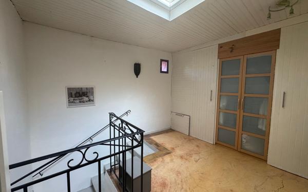 Maison à vendre    6 pièces • 142 m2 Nîmes