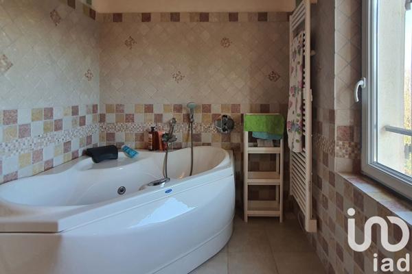 Maison 7 pièces de 160 m² à Saint-Rémy-de-Provence (13210)