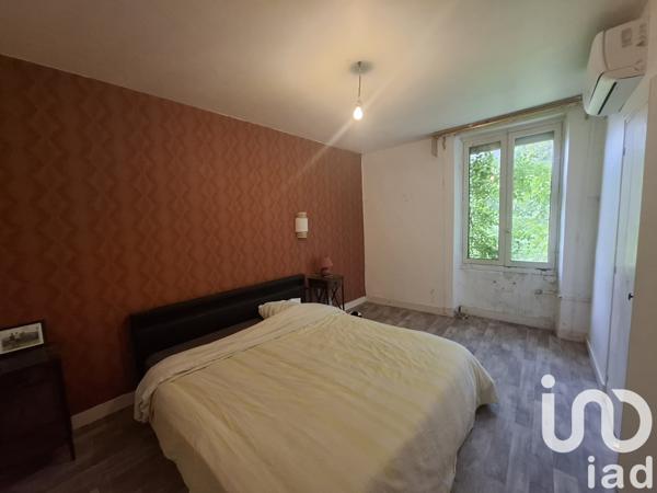 House for sale 5 rooms 300 m² Saint-Just-Luzac