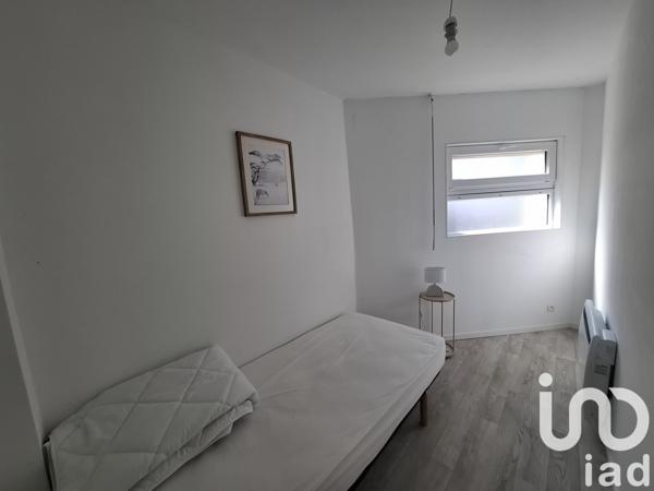 House for sale 5 rooms 300 m² Saint-Just-Luzac