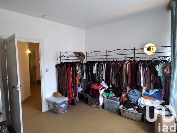 House for sale 5 rooms 300 m² Saint-Just-Luzac