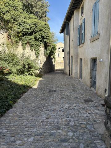 Charmant T2 rénové au 2ème étage