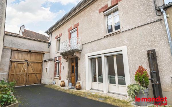 Maison à vendre    5 pièces •  Ay